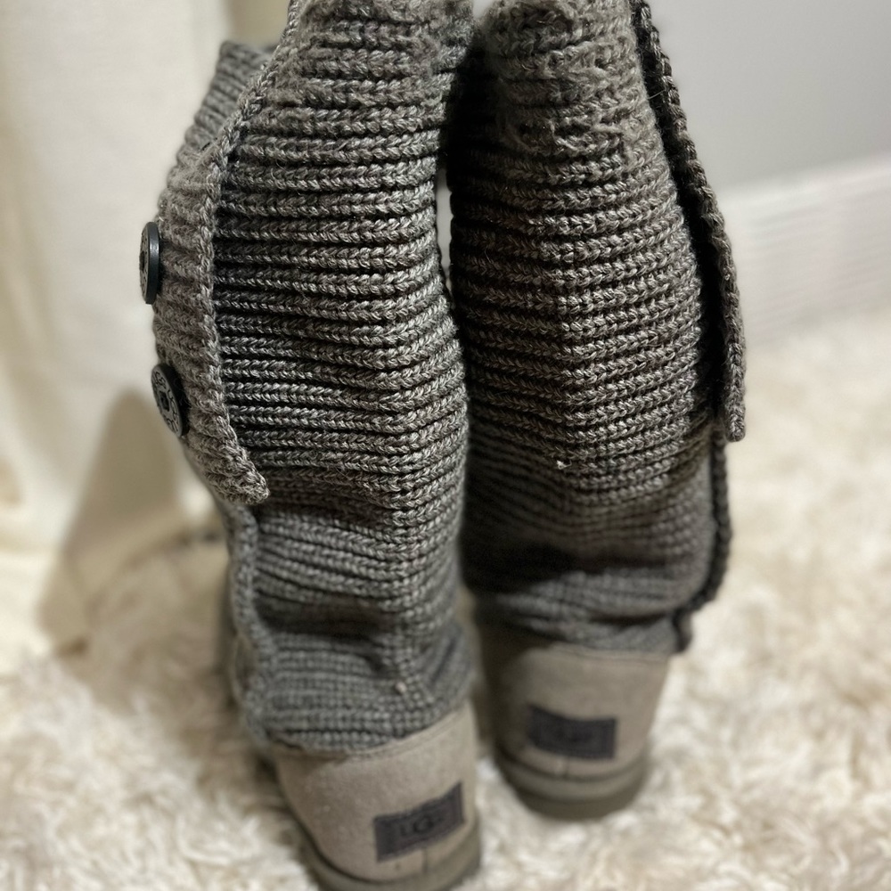 UGG Classic Cardy Boots - Woman’s